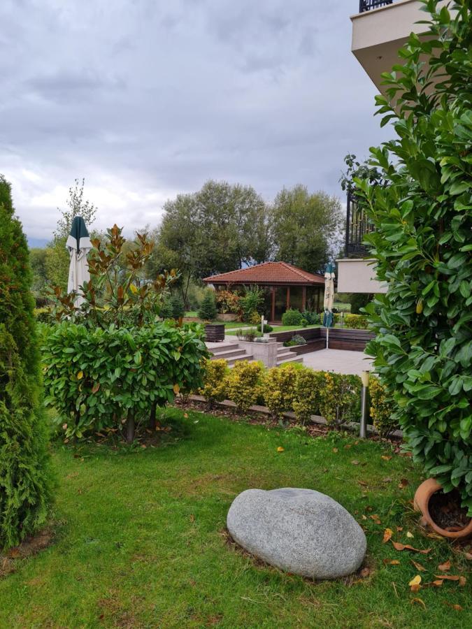 Guesthouse Green Fields グルメン エクステリア 写真