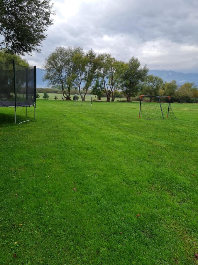 Guesthouse Green Fields グルメン エクステリア 写真