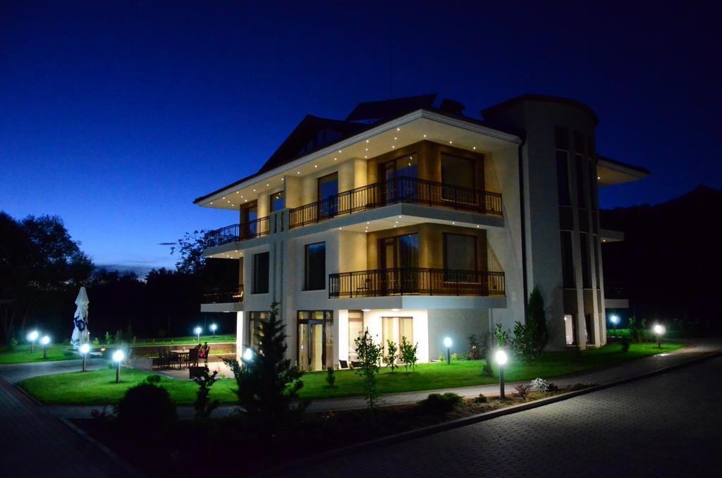Guesthouse Green Fields グルメン エクステリア 写真